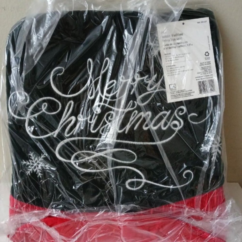 Christmas Tree skirt  48" Velvet - Green